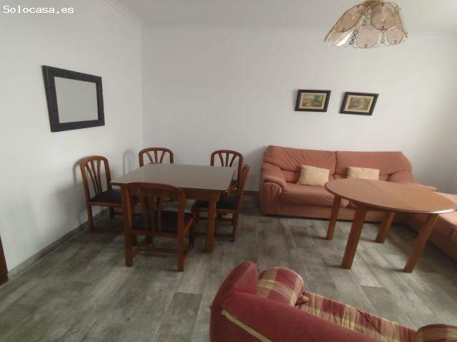 ! ESTUDIANTES ! PISO DE CINCO DORMITORIOS Y DOS BAÑOS CON PATIO