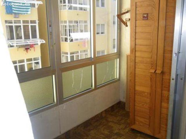 ESTUDIANTES, SÓLO SE PAGA LUZ, PISO 3 DORMITORIOS PRÓXIMO PLAZA ESPAÑA