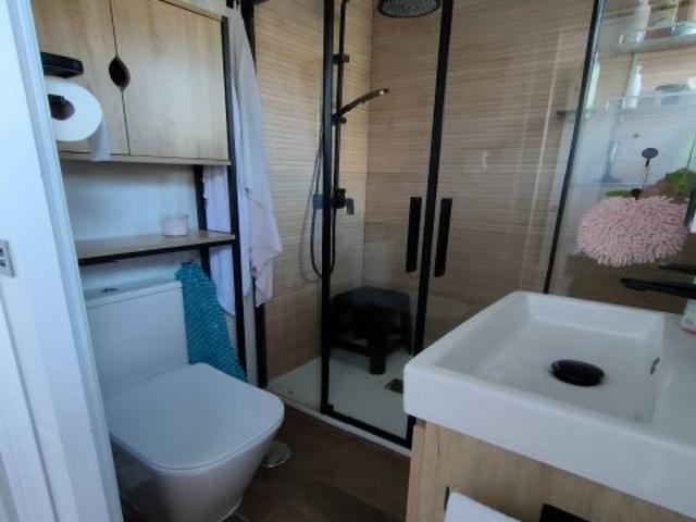 Estudio moderno junto a la playa de La Mata – Reformado y con parking privado