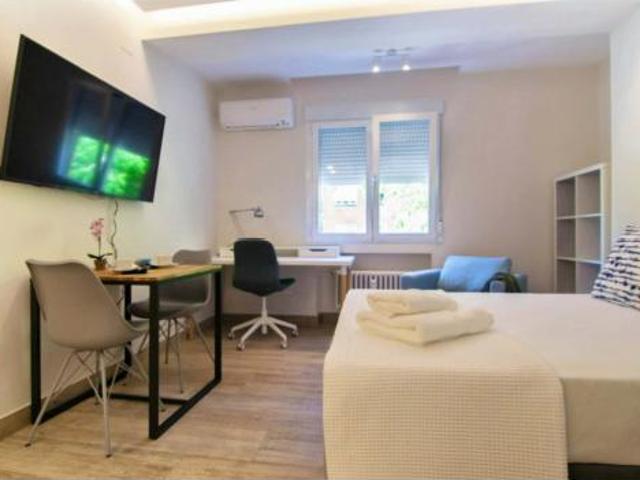 Estudio Alquiler Madrid Capital, Almenara