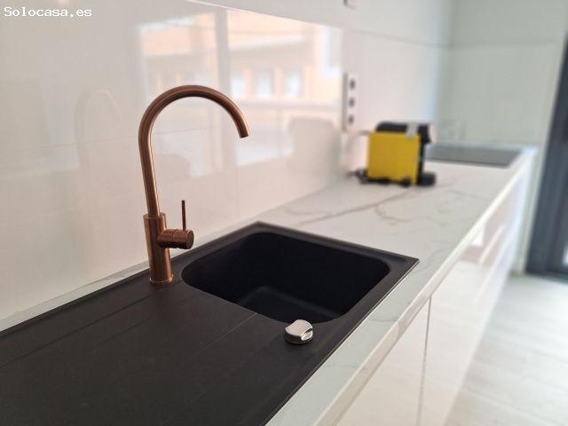 Estudio amueblado + garaje y trastero en Calle la Naval, La Isleta — ¡Listo para entrar!