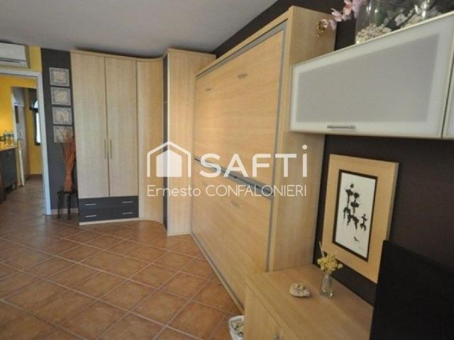 Estudio con terraza y parking en Vanessa Park