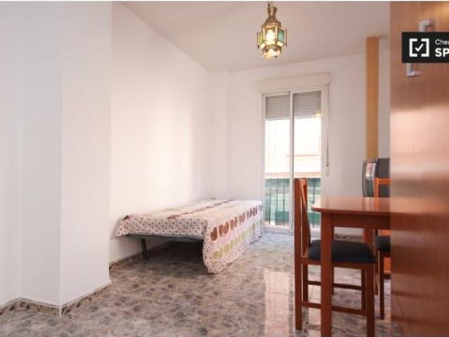 Estudio con balcón en alquiler en el centro de Granada