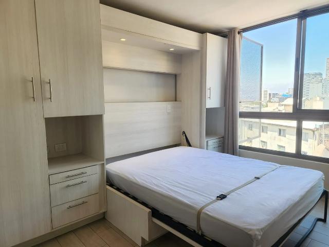 Estudio con conexión lavadora, a pasos del metro irarrázaval