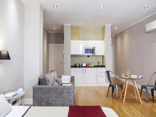Estudio con encanto en el corazón de Barcelona