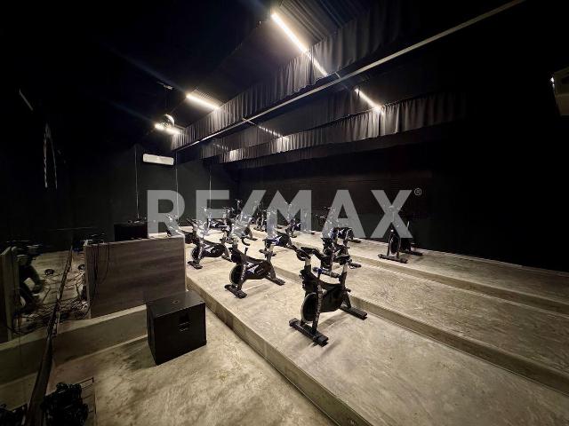 Estudio de Indoor Cycling equipado en Renta
