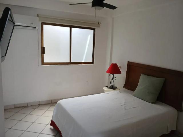 Estudio de 1 recámara en alquiler en la Zona Hotelera Norte de P.V a una cuadra de la playa