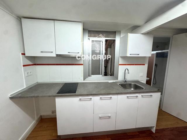 Estudio en alquiler Barcelona, C/ Creu dels Molers, Poble Sec Sants Montjuïc. Superficie 10 m²