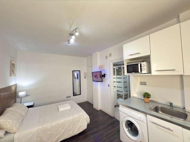 Estudio en alquiler en Arapiles, Madrid