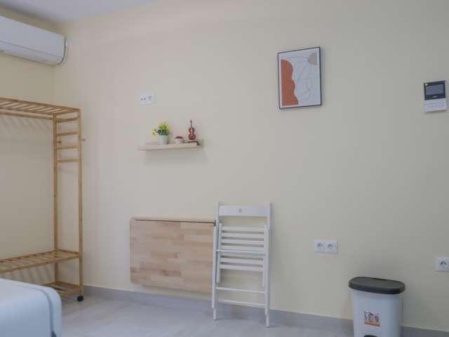 Estudio en alquiler en Bellas Vistas, Madrid