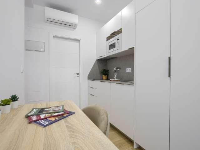 Estudio en alquiler en Bellas Vistas, Madrid