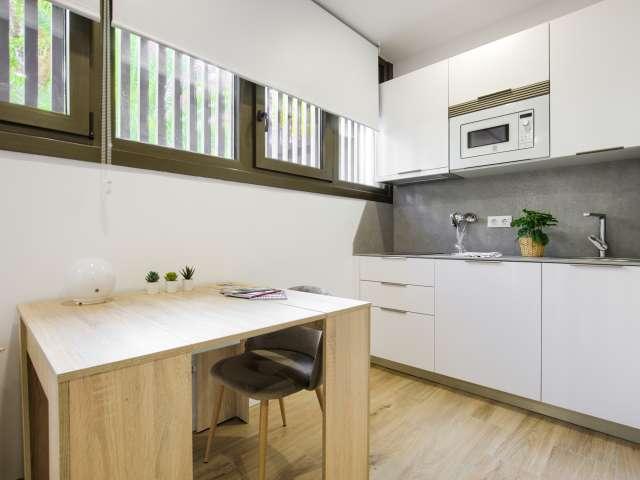 Estudio en alquiler en Bellas Vistas, Madrid