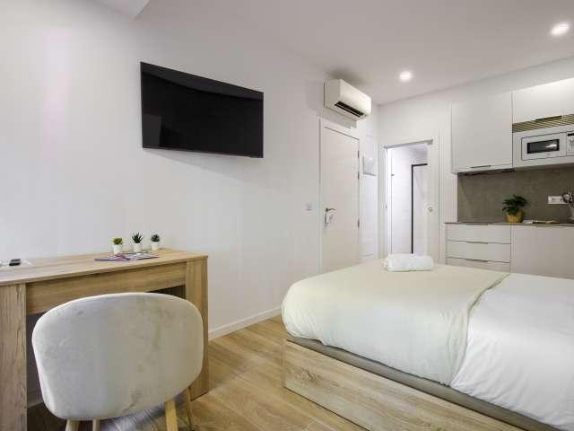 Estudio en alquiler en Bellas Vistas, Madrid