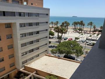 Estudio en alquiler en C/ Pacífico zona Paseo marítimo