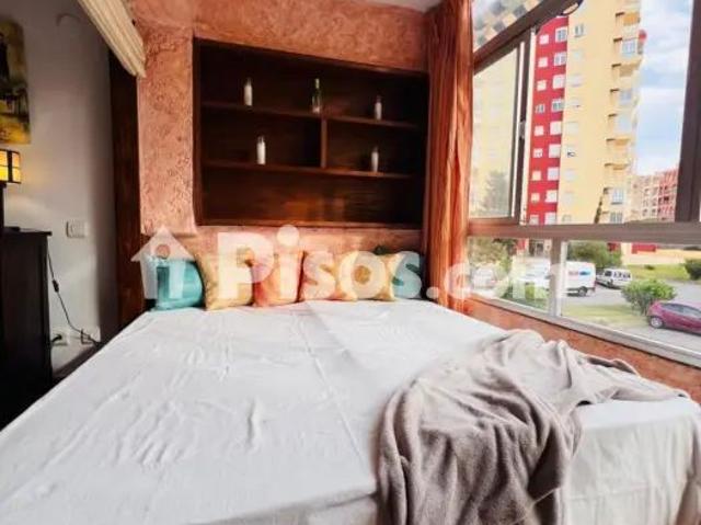 Estudio en alquiler en Calle Babor, 6