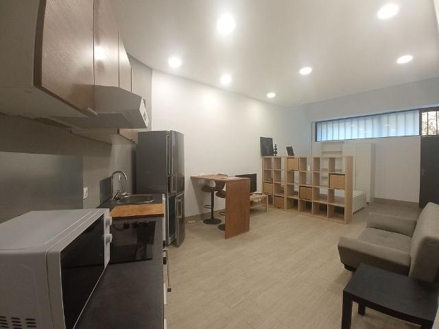 Estudio en alquiler en calle D'antoni de Capmany, Barcelona, de 43 m² por 900