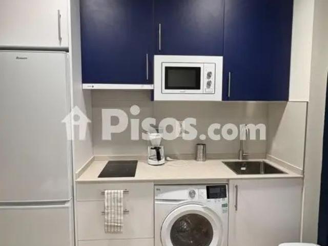 Estudio en alquiler en Calle de María Teresa