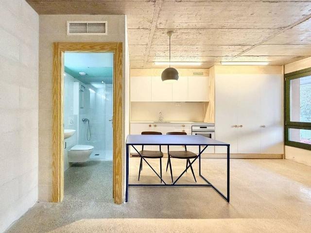 Estudio en alquiler en calle De Blasco de Garay, Barcelona, de 40 m² por 1.400