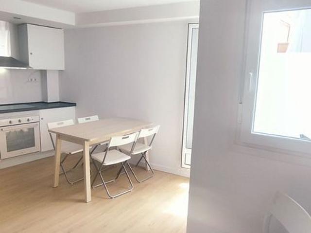 Estudio en alquiler en calle De Calderón de la Barca, Barcelona, de 70 m² por 1.250
