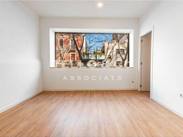 Estudio en alquiler en calle De la Llacuna, Barcelona, de 70 m² por 1.600