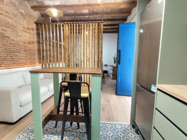 Estudio en alquiler en calle De L'atlàntida, Barcelona, de 32 m² por 1.250