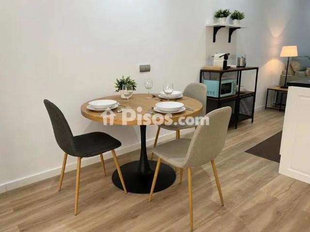 Estudio en alquiler en Calle de Santiago, 5