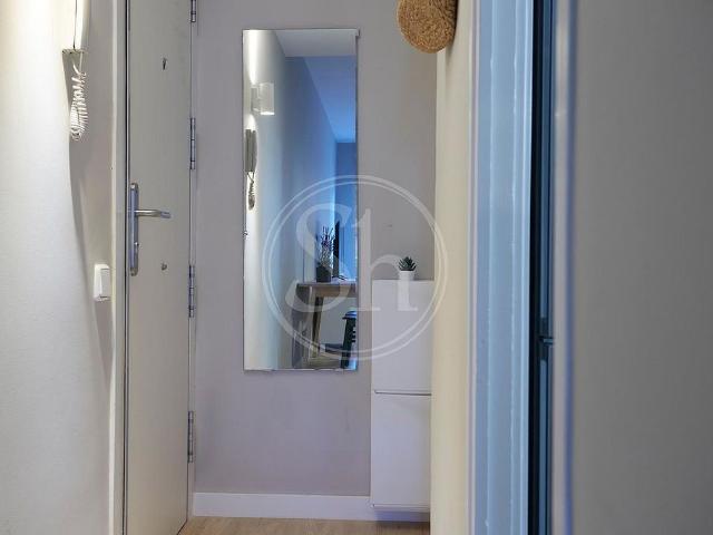 Estudio en alquiler en calle De Saragossa, Barcelona, de 27 m² por 1.250