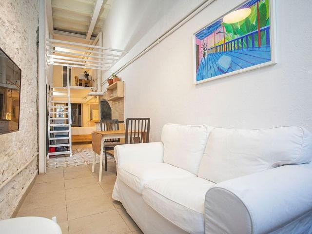 Estudio en alquiler en calle Del Nou, Barcelona, de 32 m² por 1.140