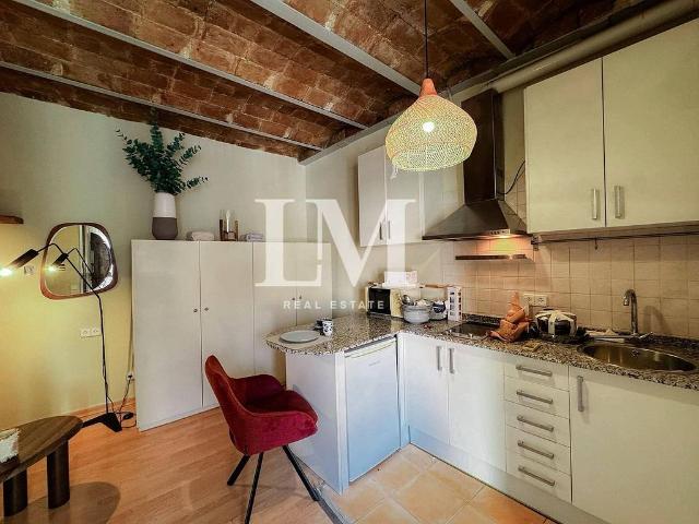 Estudio en alquiler en calle Del Rec, Barcelona, de 22 m² por 1.200