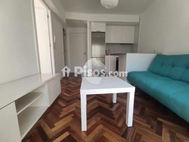Estudio en alquiler en Calle Luna