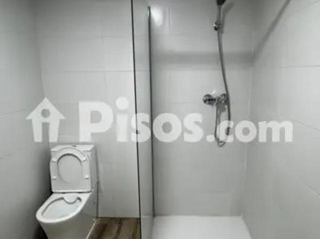 Estudio en alquiler en Carrer de la Virgen Monserrate, 45