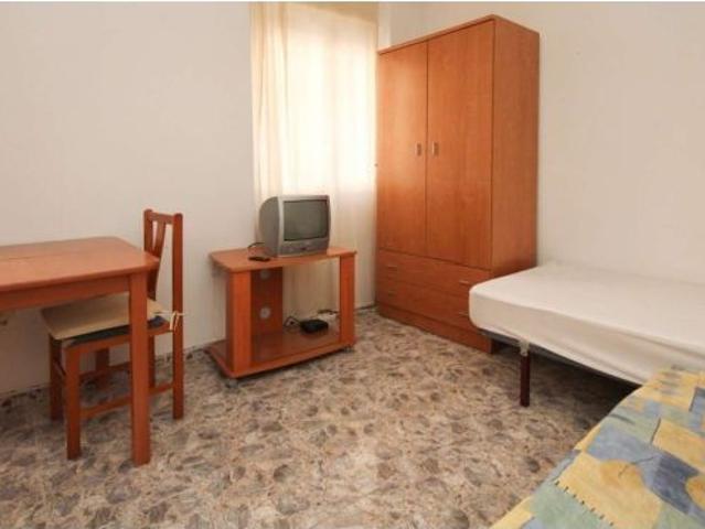 Estudio en alquiler en Centro Sagrario, solo estudiantes