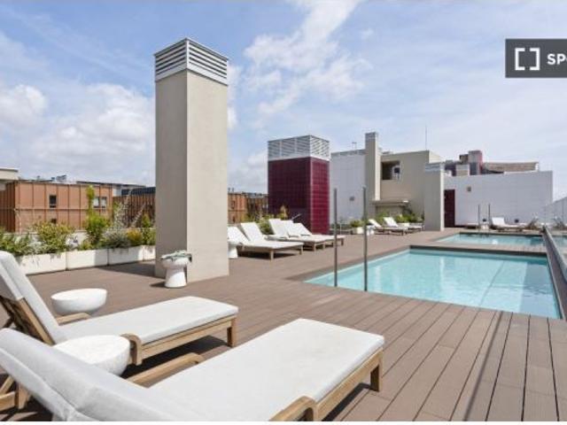Estudio en alquiler en Diagonal Mar i el Front Marítim del Poblenou, Barcelona