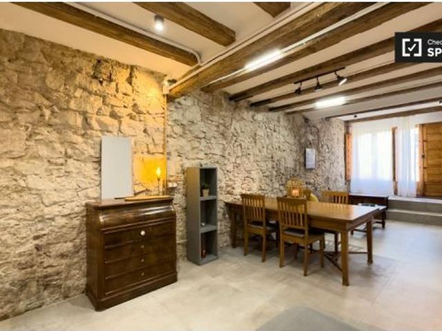 Estudio en alquiler en El Raval, gastos incluidos