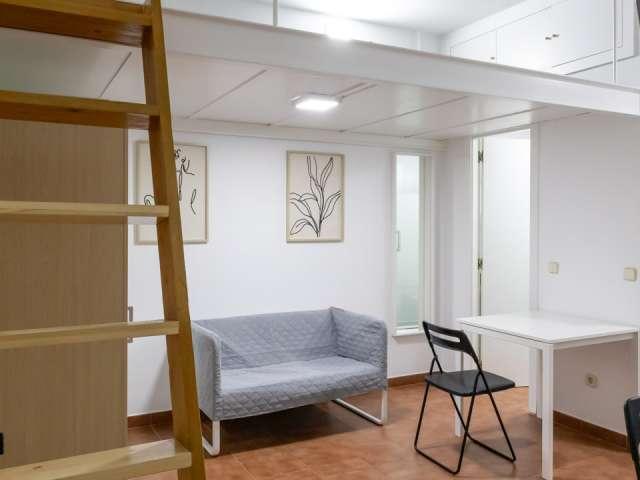 Estudio en alquiler en Embajadores, Madrid