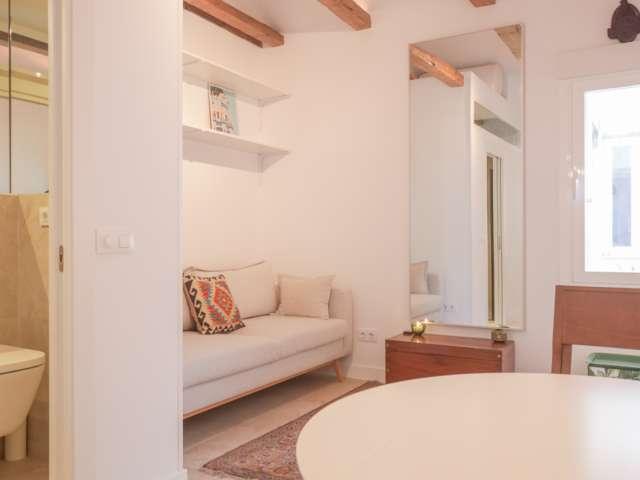 Estudio en alquiler en Embajadores, Madrid