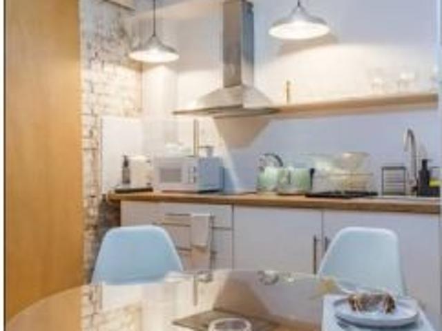 Estudio en alquiler en Embajadores, gastos incluidos