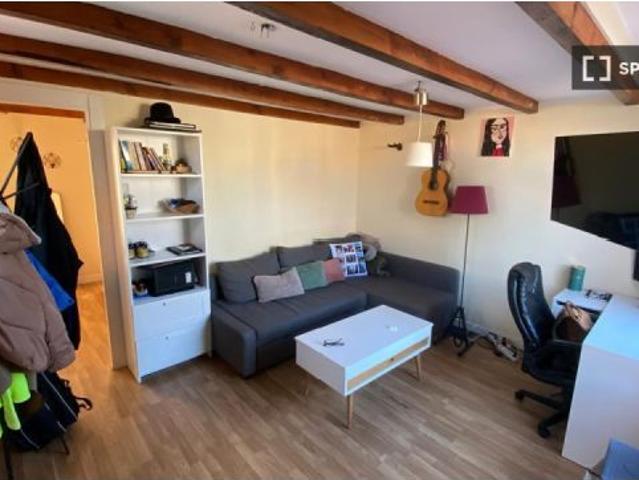 Estudio en alquiler en La Torrassa, gastos incluidos