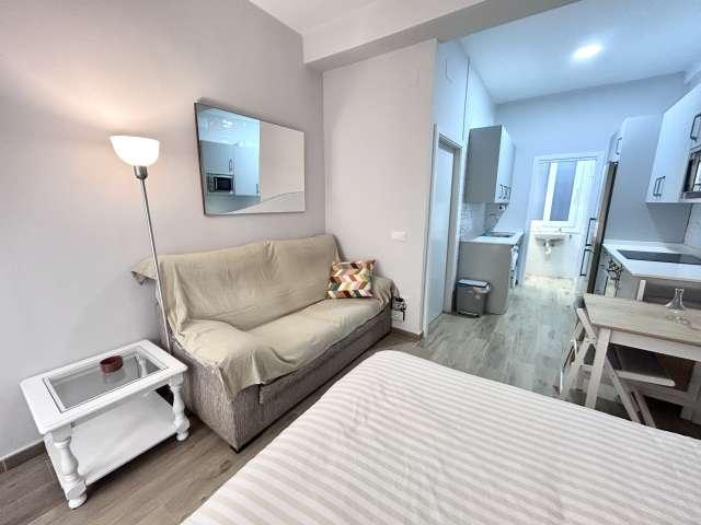 Estudio en alquiler en Los Remedios, Sevilla