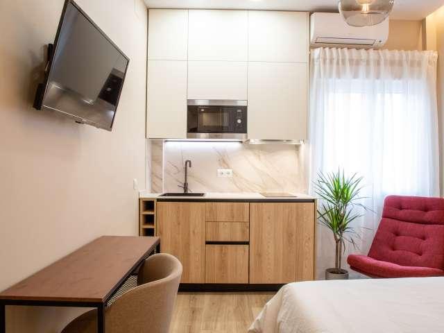 Estudio en alquiler en Pacífico, Madrid