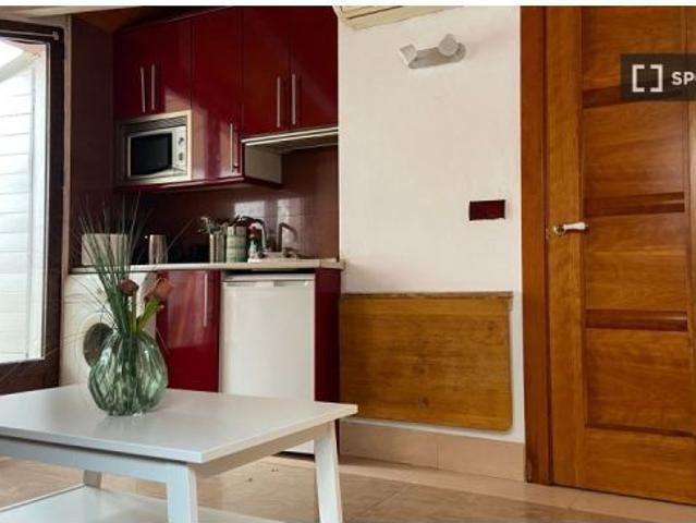 Estudio en alquiler en Palacio con balcón