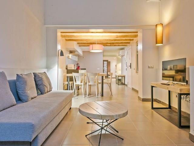 Estudio en alquiler en pasaje De Simó, Barcelona, de 70 m² por 1.500