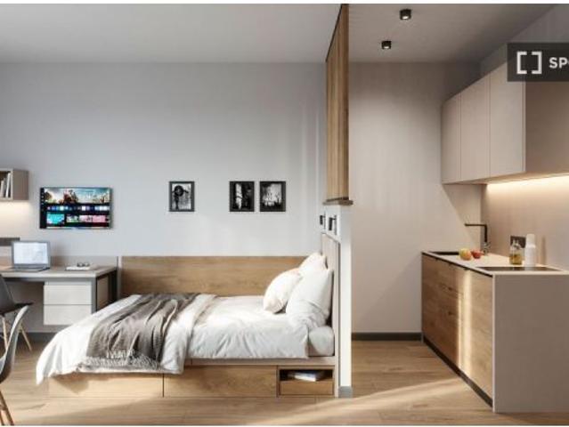 Estudio en alquiler en Provençals del Poblenou, gastos incluidos