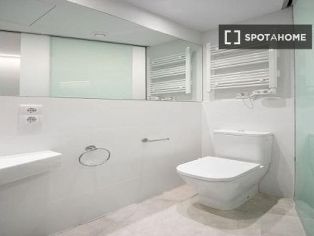 Estudio en alquiler en Sant Antoni, Barcelona