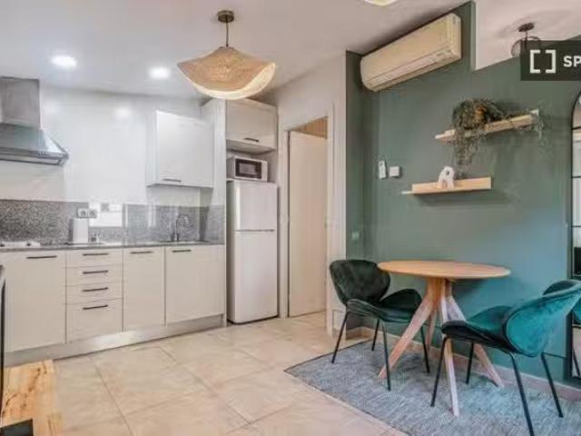 Estudio en alquiler en Sants, Barcelona