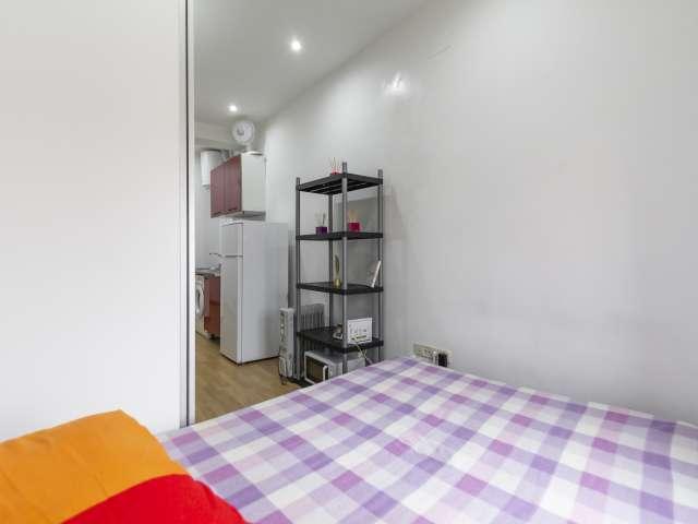Estudio en alquiler en Valdeacederas, Madrid