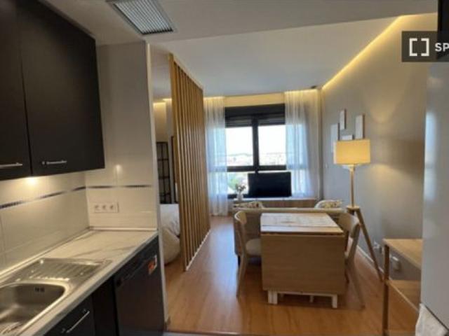 Estudio en alquiler en Valdefuentes