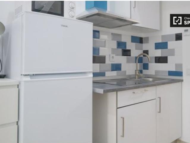 Estudio en alquiler en Valdezarza, Madrid