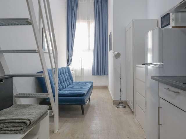 Estudio en alquiler en Valdezarza, Madrid