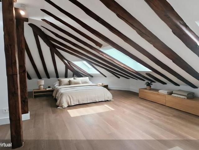 ✨ ESTUDIO EN ALQUILER RECIÉN REFORMADO EN PLENO CHUECA | ASCENSOR | VELUX | VIGAS DE MADERA